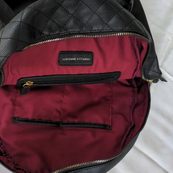 Large backpack - Picture 3 of 3